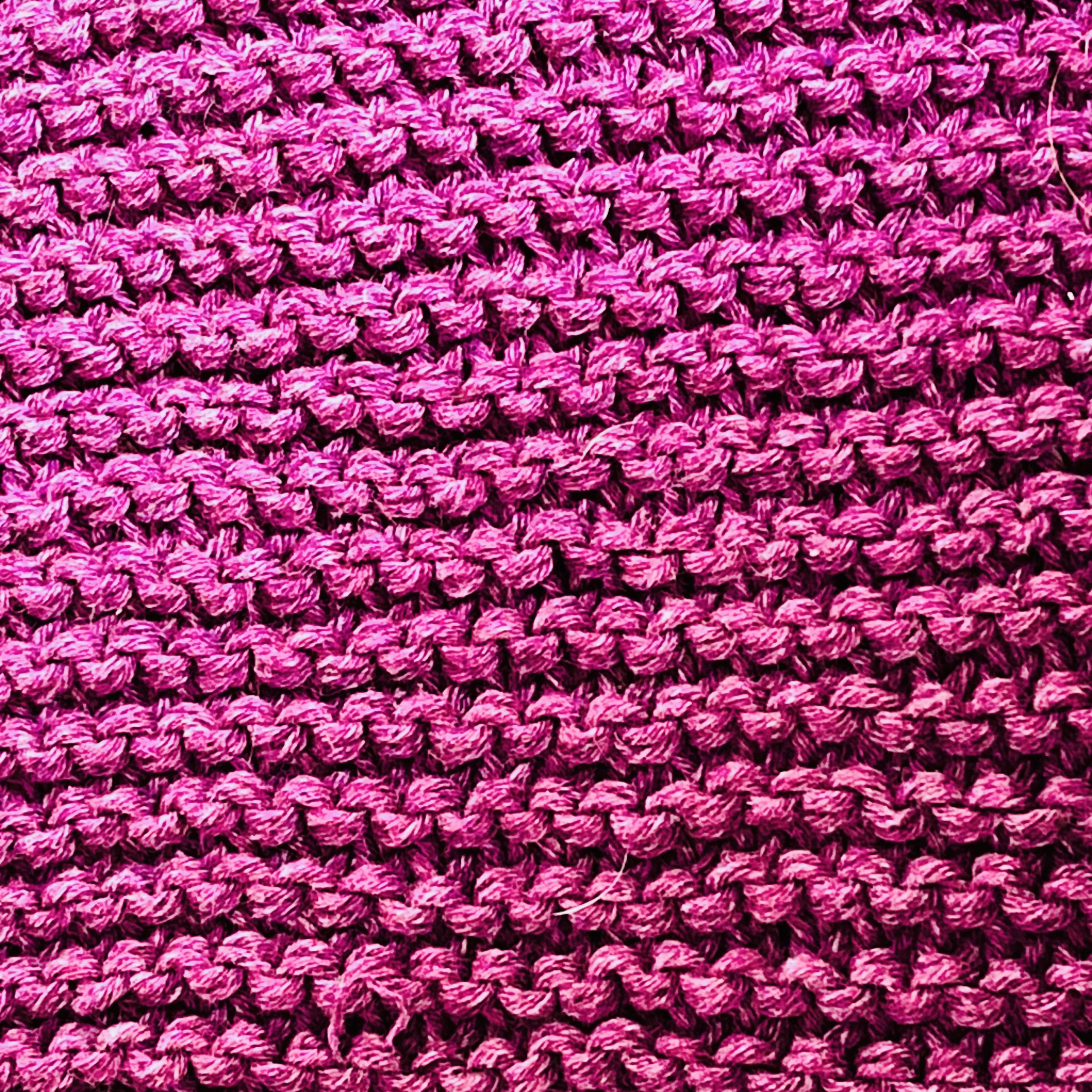 A Quick Betwixtmas Project: The Chunkiest Cowl Ever!